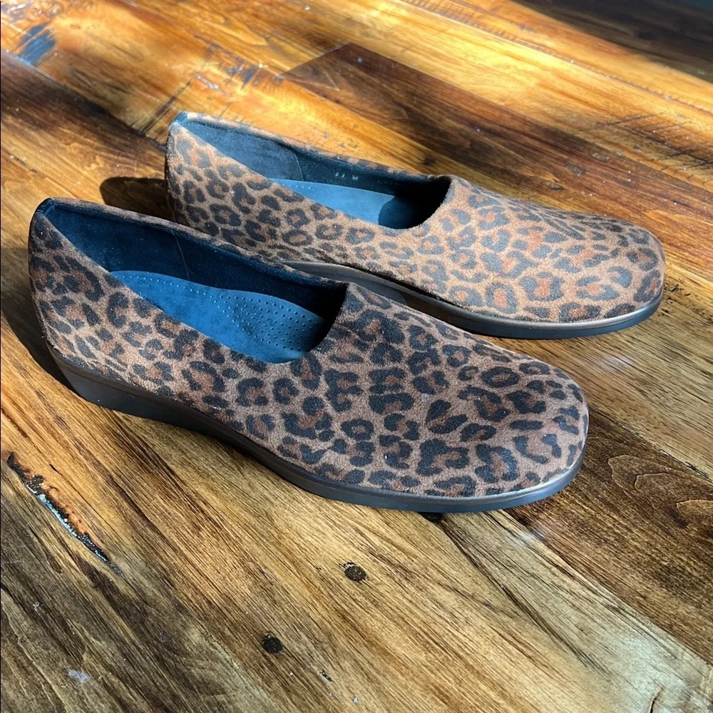 SAS Bliss Slip-On Wedge New Tan Leopard Print Sz 11W
